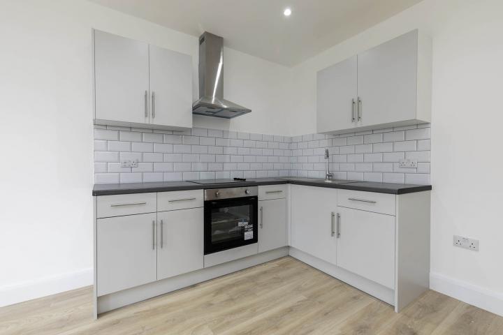 Recently Refurbished Apartment Headstone Road, Harrow-on-the-Hill